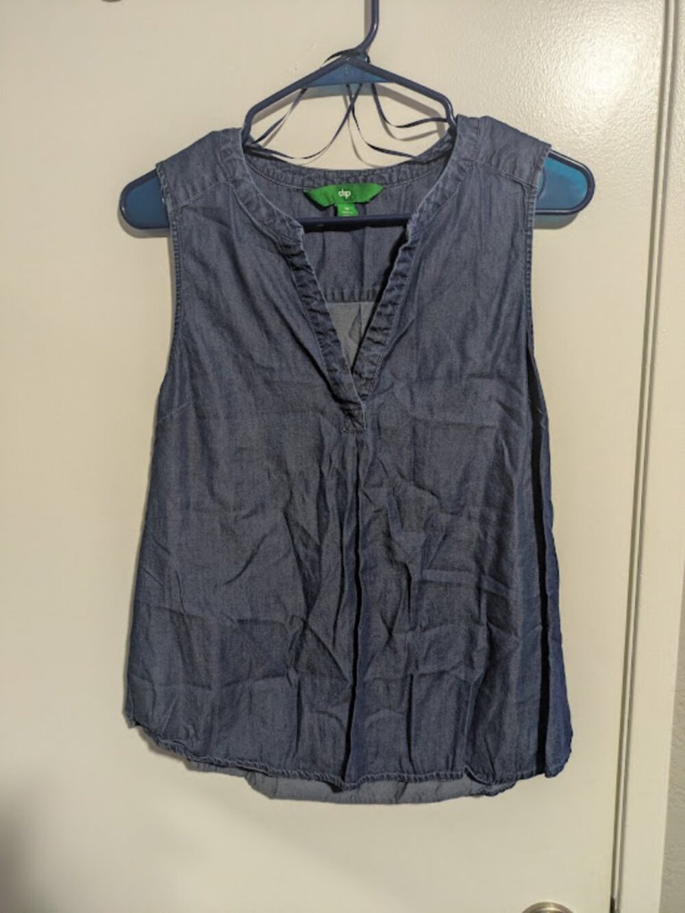 Dip Women's Sleeveless Denim-look Split-neck Top M